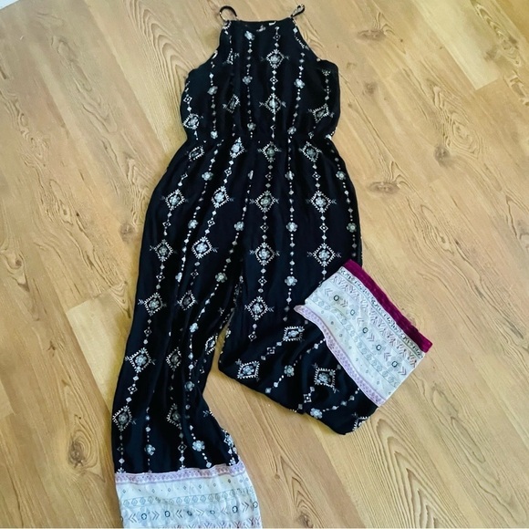 Woman's floral black jumpsuit cinched waist size L wide leg summer bohemian chic - Picture 2 of 11
